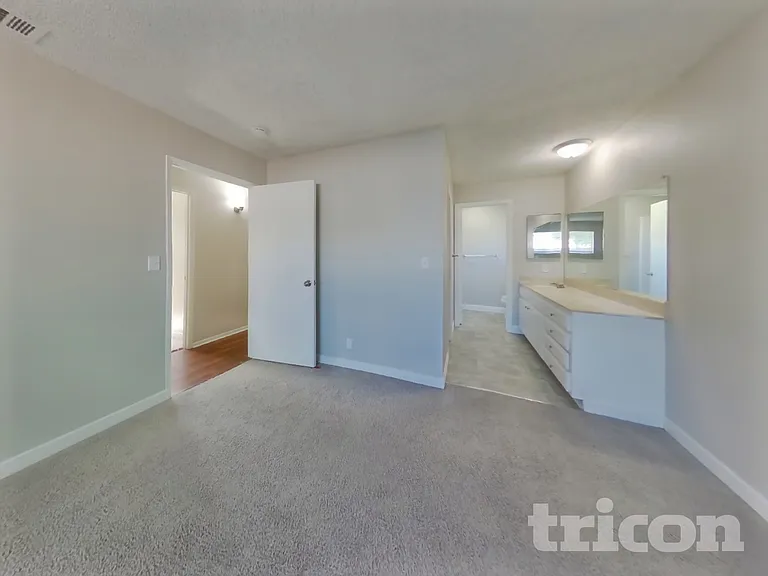 1104 Waxwing Dr — Photo 7