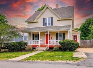 10 Worsted St, Franklin, MA 02038