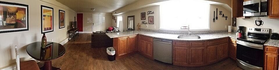 1st image of 132 N Jefferson Davis Pkwy #132A