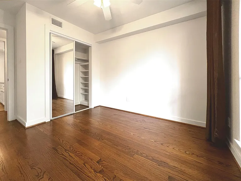1601 S Shepherd Dr #161 — Photo 21