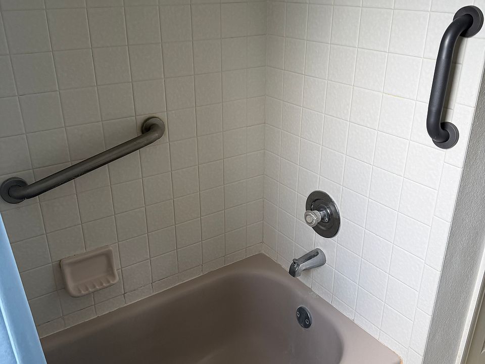 1st image of 1455 Whitewood Ave