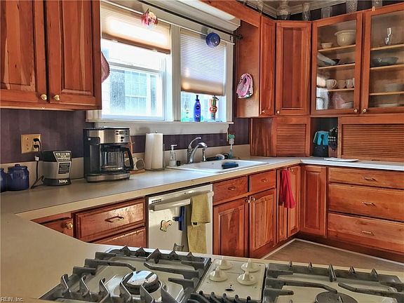 2nd image of 1611 Bellevue Ave