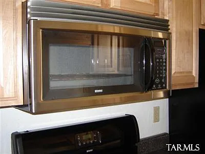 808 S Langley Ave #106 — Photo 9