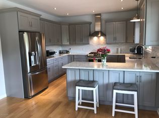 25 Davenport Ave #B, Greenwich, CT 06830