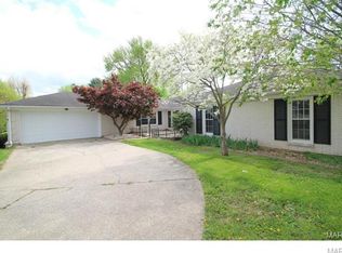 208 Frances Dr, Louisiana, MO 63353