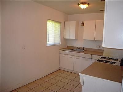 2nd image of 637 Alamos Ave