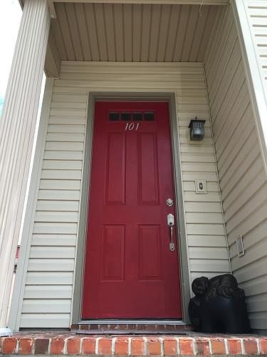 1st image of 700 Gladstone Dr APT 101