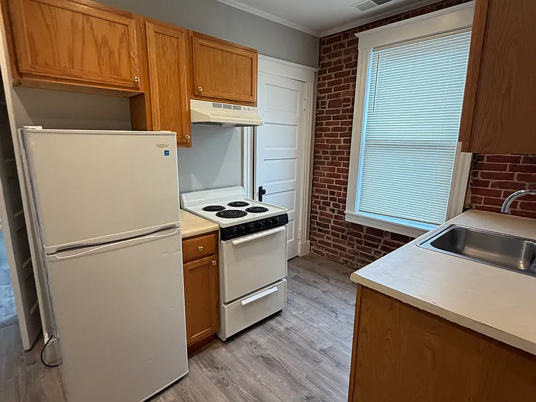 250 Washington St #7 — Photo 1