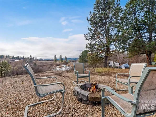 90 Messick Ln, Garden Valley, ID 83622