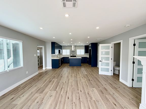 5th image of 115 3rd St #1/2
