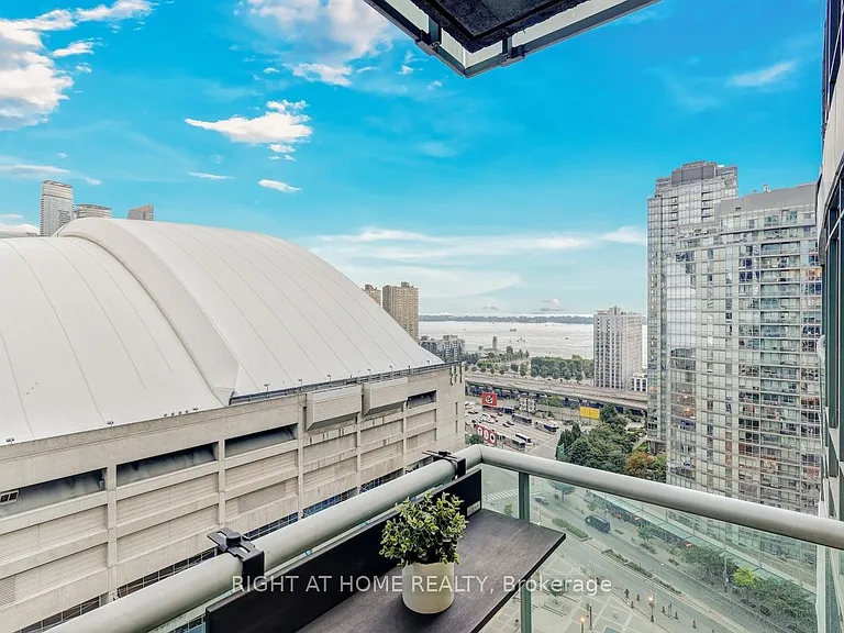81 Navy Wharf Ct #2316 — Photo 31