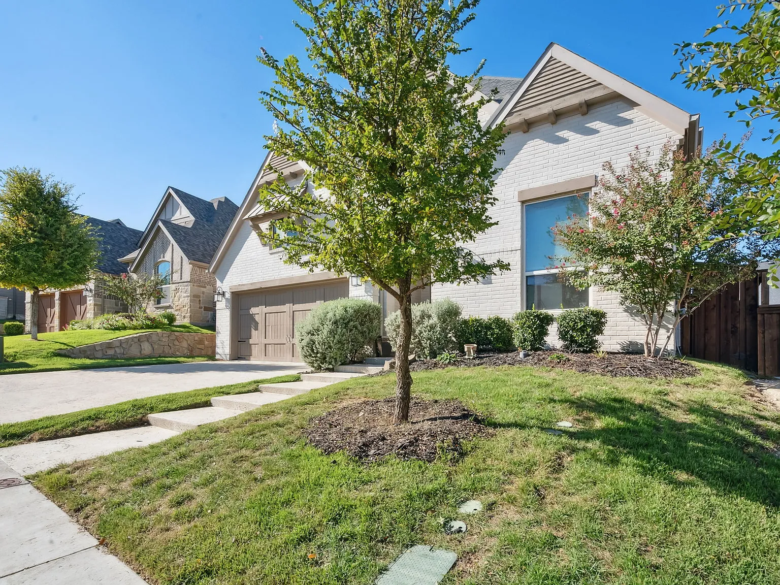 4 bed, 3.5 bath, 2951 sqft, $4,700 — Photo 3