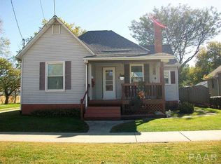 936 E Elm St, Canton, IL 61520
