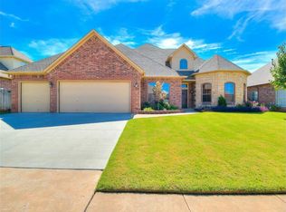 816 Preston Park Dr, Yukon, OK 73099