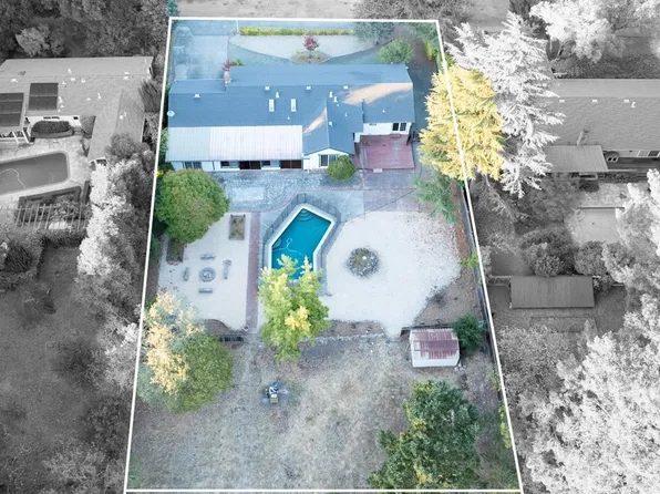 1221 Apple Tree Court, Sonoma, CA 95476