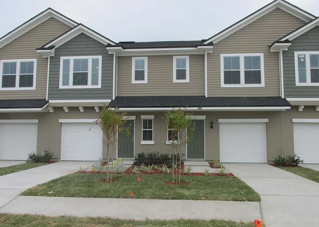3 bed, 2.5 bath, 1333 sqft, $1,800 — Photo 1