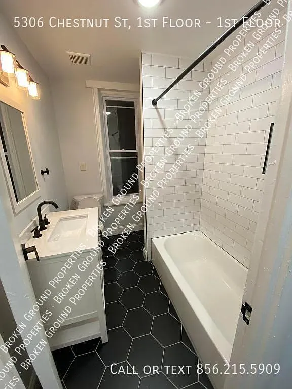 5306 Chestnut, 1st Floor — Photo 4
