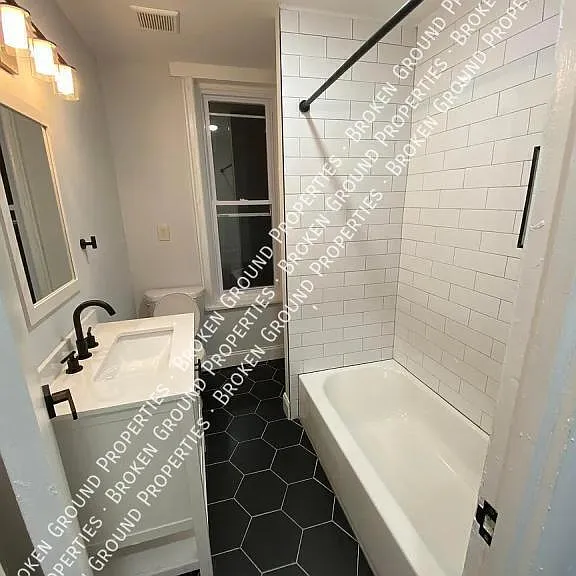 5306 Chestnut St #1 — Photo 4