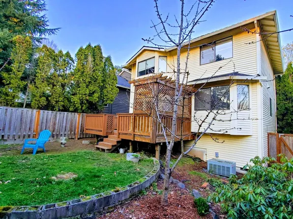 130 Kingsgate Rd, Lake Oswego, OR 97035