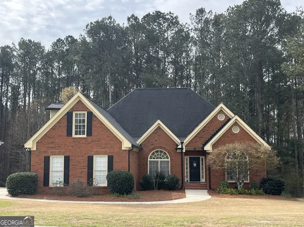 7524 Greens Mill Dr, Loganville, GA 30052