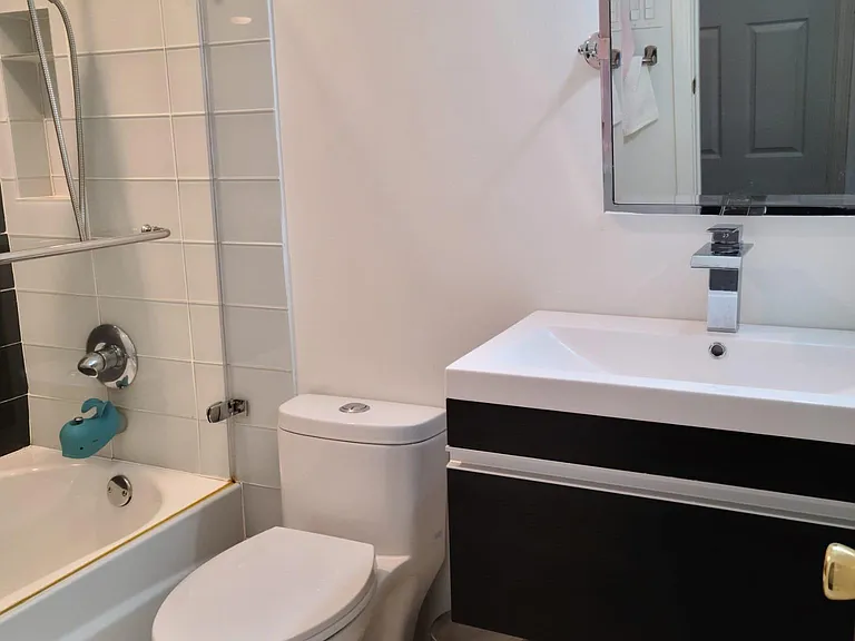 1054 Island Pl E — Photo 11