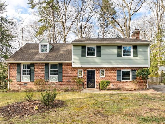 2nd image of 2330 Woodmont Dr