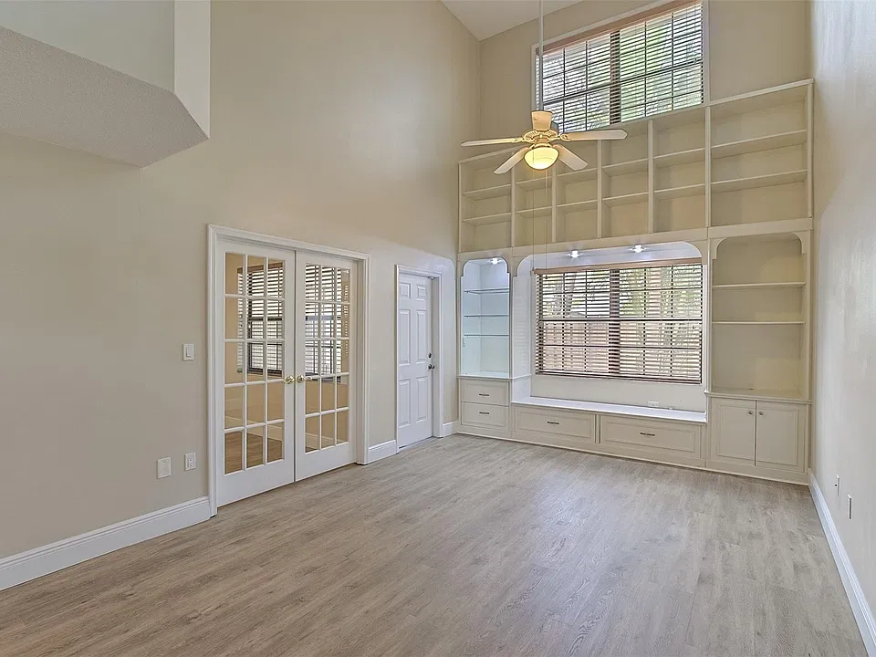 223 City View Dr