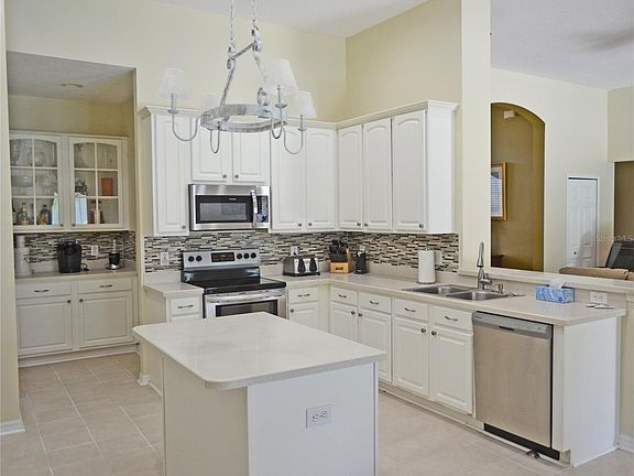 4th image of 119 Winghurst Blvd