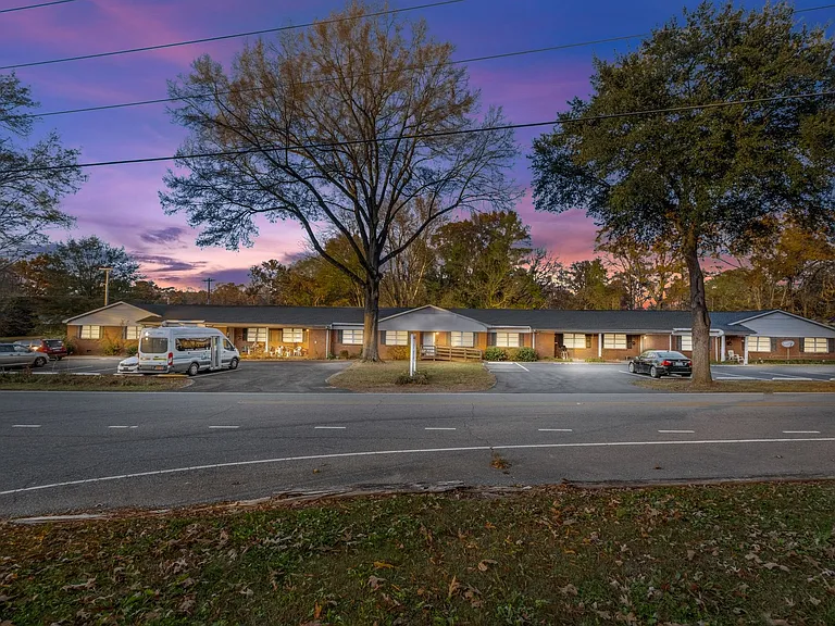 SH302-Chamberlain Oaks Apartments (CHO) — Photo 17