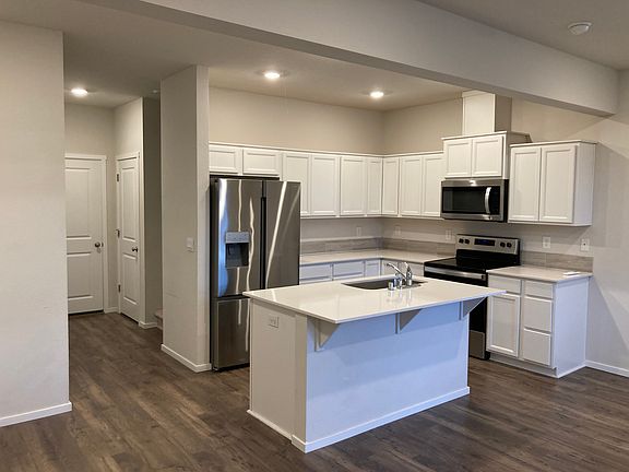 4th image of 2609 NE 115th Pl