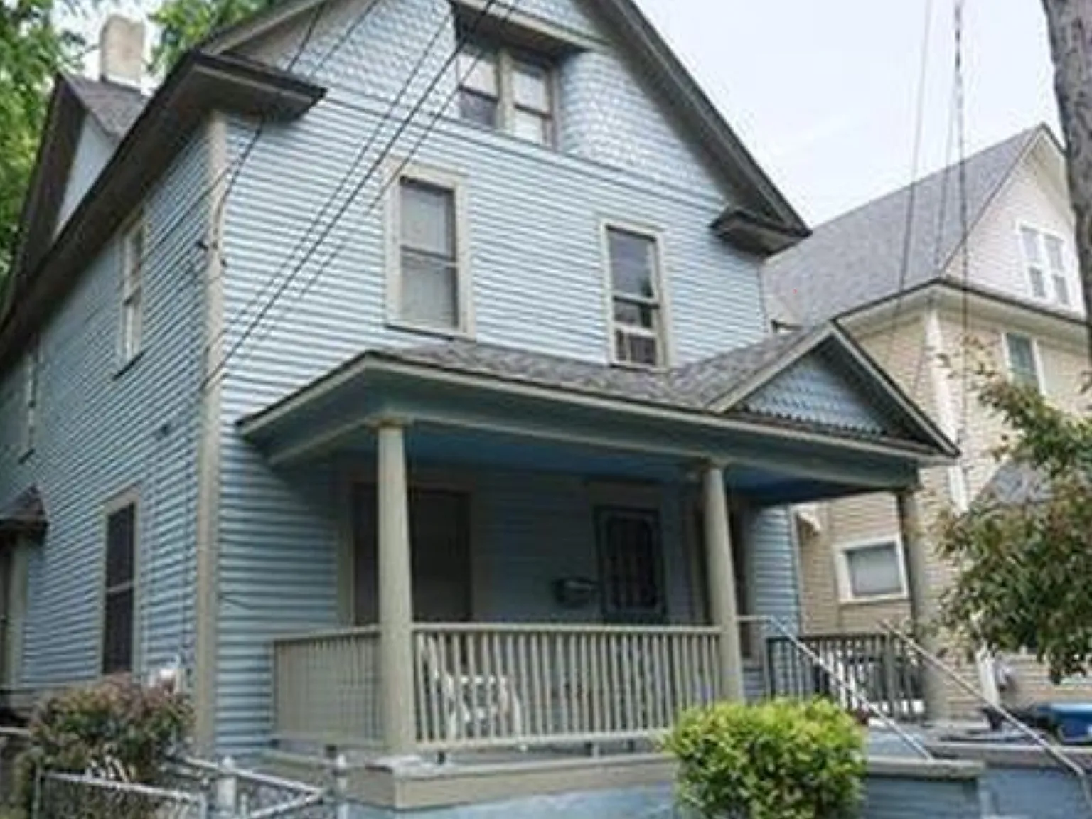412 W Vine St — Photo 1