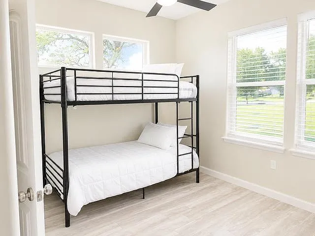 20401 Rockpark Ln — Photo 10