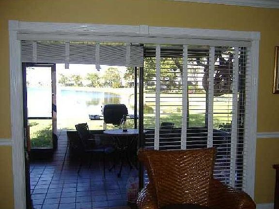 LOVELY SCREENED IN PATIO