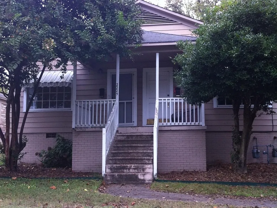 2223 Blackwood Rd