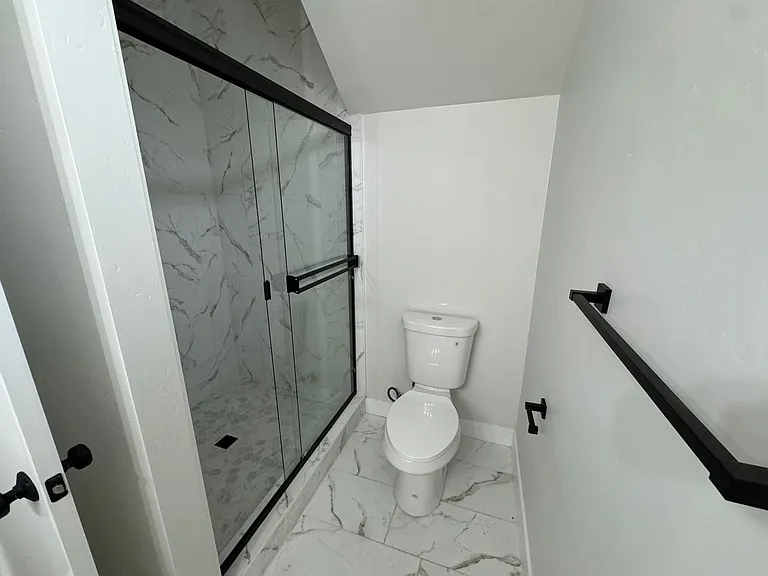 393 Gavin St — Photo 9
