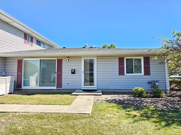 3rd image of 931 Sagamore Dr