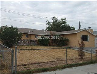 2nd image of 1900 Brady Ave