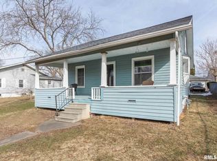 245 8th St, Silvis, IL 61282