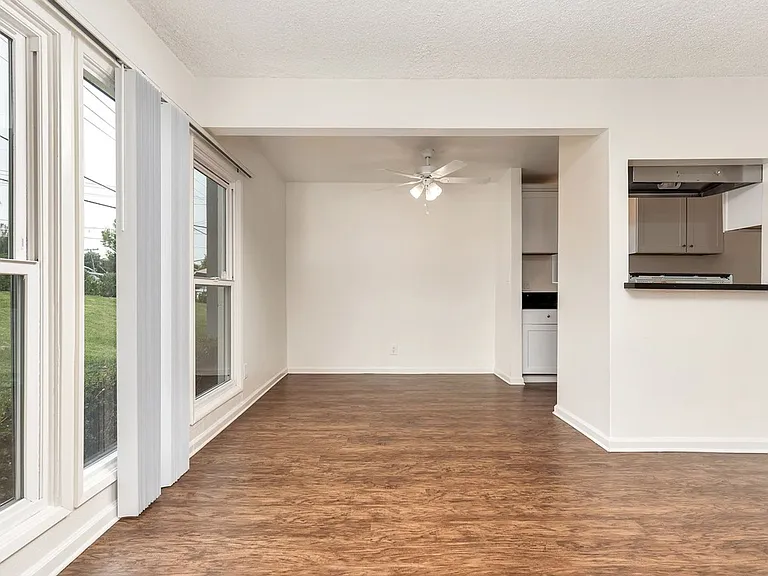 Canyon Drive Apartment Homes — Photo 14