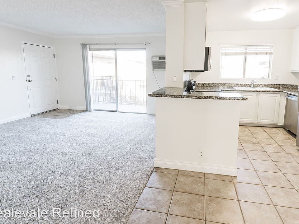 1st image of 620 E Lexington Ave E #20