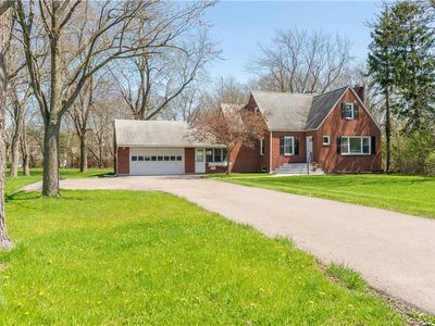 195 Hopkins Rd, Williamsville, NY, 14221