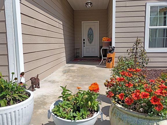 4th image of 348 Riverwalk Cir