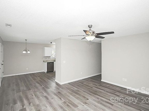 5th image of 625 Stonewall Ave S