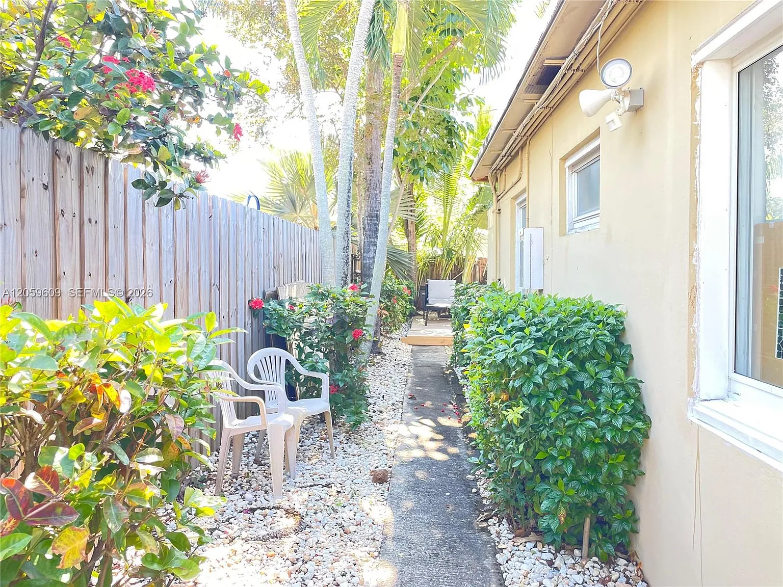 Las Olas Park Corr Plat — Photo 2