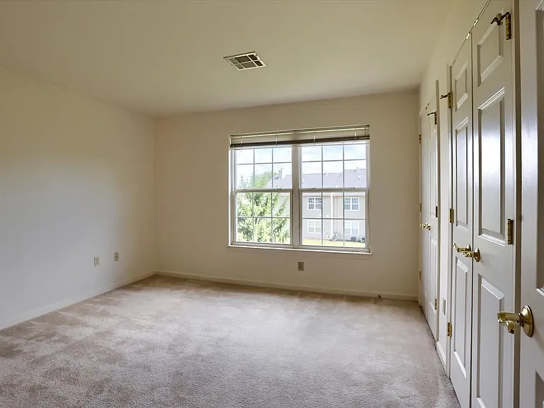 136 Cardinal Ln — Photo 13