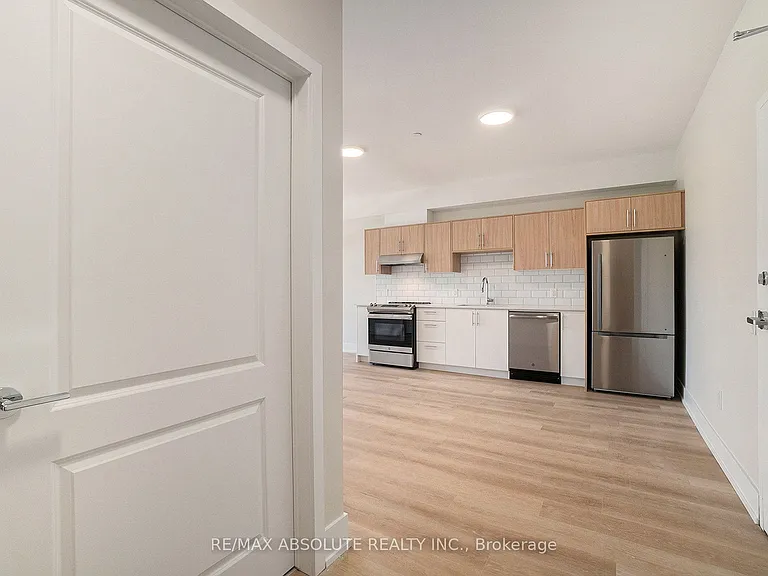 12 Thomas St S #403 — Photo 2