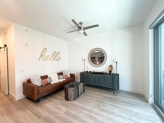 5th image of 137 NW 29th St #5