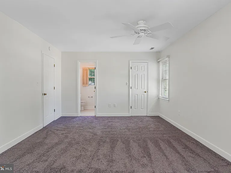 629 Lancaster St — Photo 30