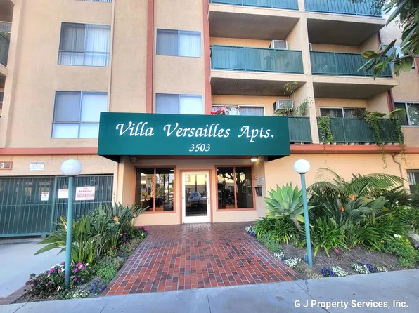 Villa Versailles Apartments