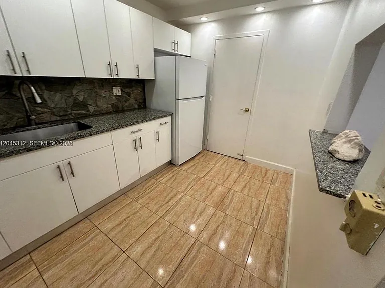 1470 NE 125th Ter #412 — Photo 2